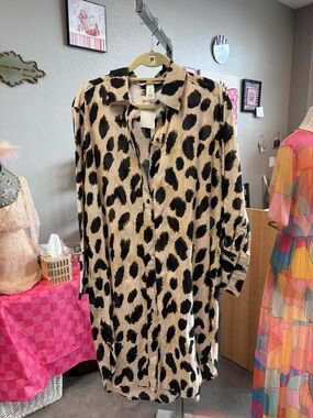 H&M Beige and Black Leopard Print Button-Up Tunic